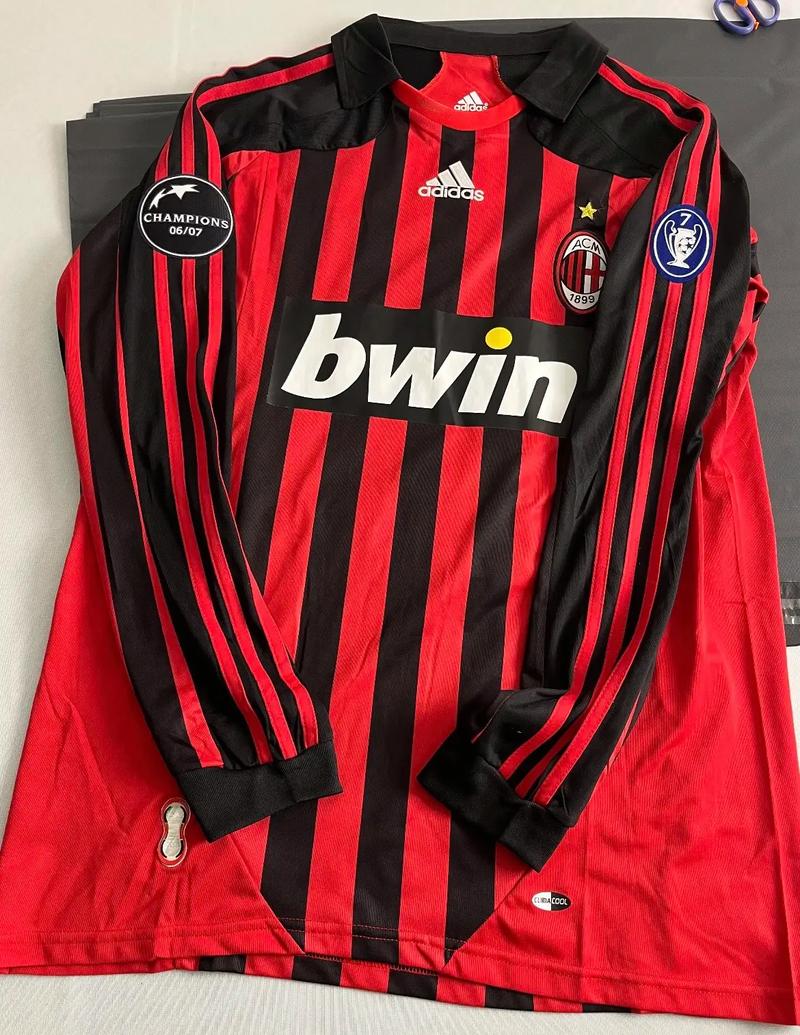 出球中卫 出球中卫